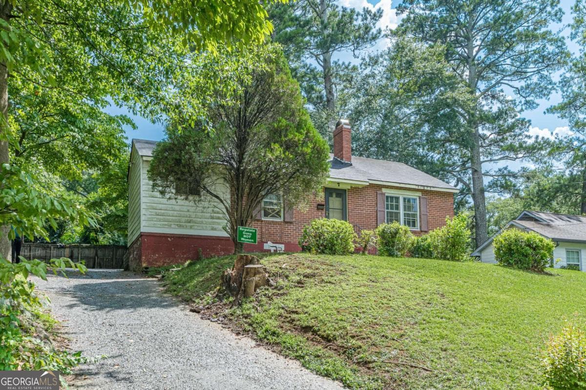 3 bedroom, 1 bathroom, 1,103 sq ft single family residence for sale at 612 Cofield Drive, Hapeville, GA 30354 — photo 2