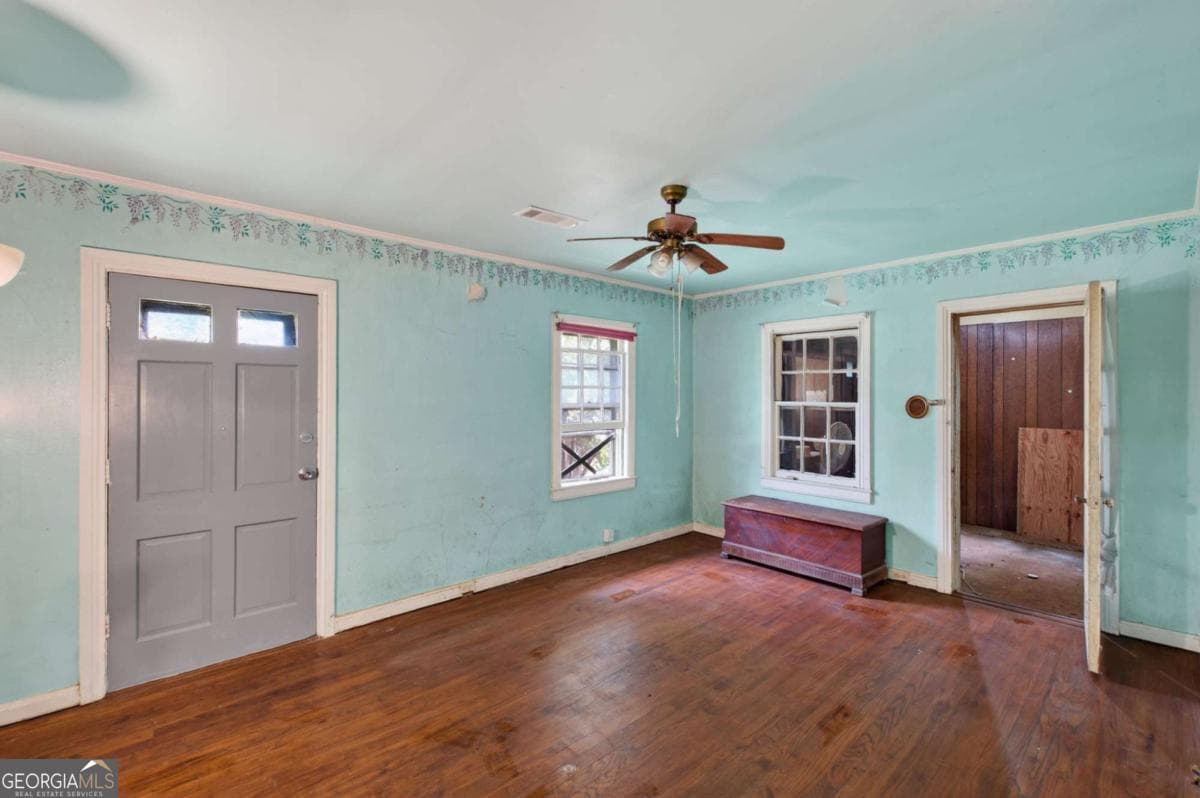 3 bedroom, 1 bathroom, 1,103 sq ft single family residence for sale at 612 Cofield Drive, Hapeville, GA 30354 — photo 5