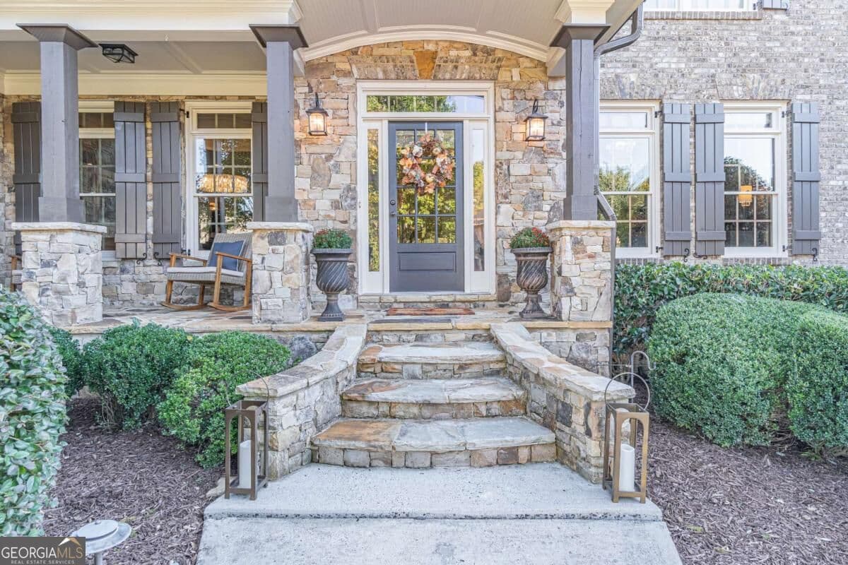 5 bedroom, 5 bathroom, 5,252 sq ft single family residence for sale at 2549 Sagebrush Trail, Buford, GA 30519 — photo 4