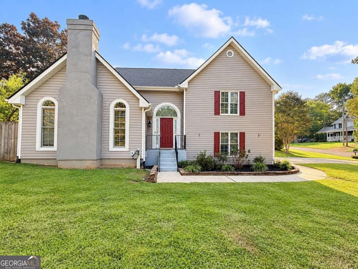 3 bedroom, 2.5 bathroom single family residence for rent at 3146 Pine Top Court, Lilburn, GA 30047 for $2,500 a month — photo 2