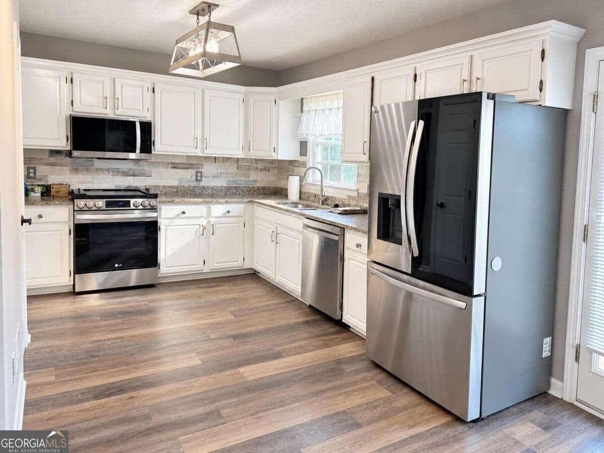 3 bedroom, 2.5 bathroom single family residence for rent at 3146 Pine Top Court, Lilburn, GA 30047 for $2,500 a month — photo 7