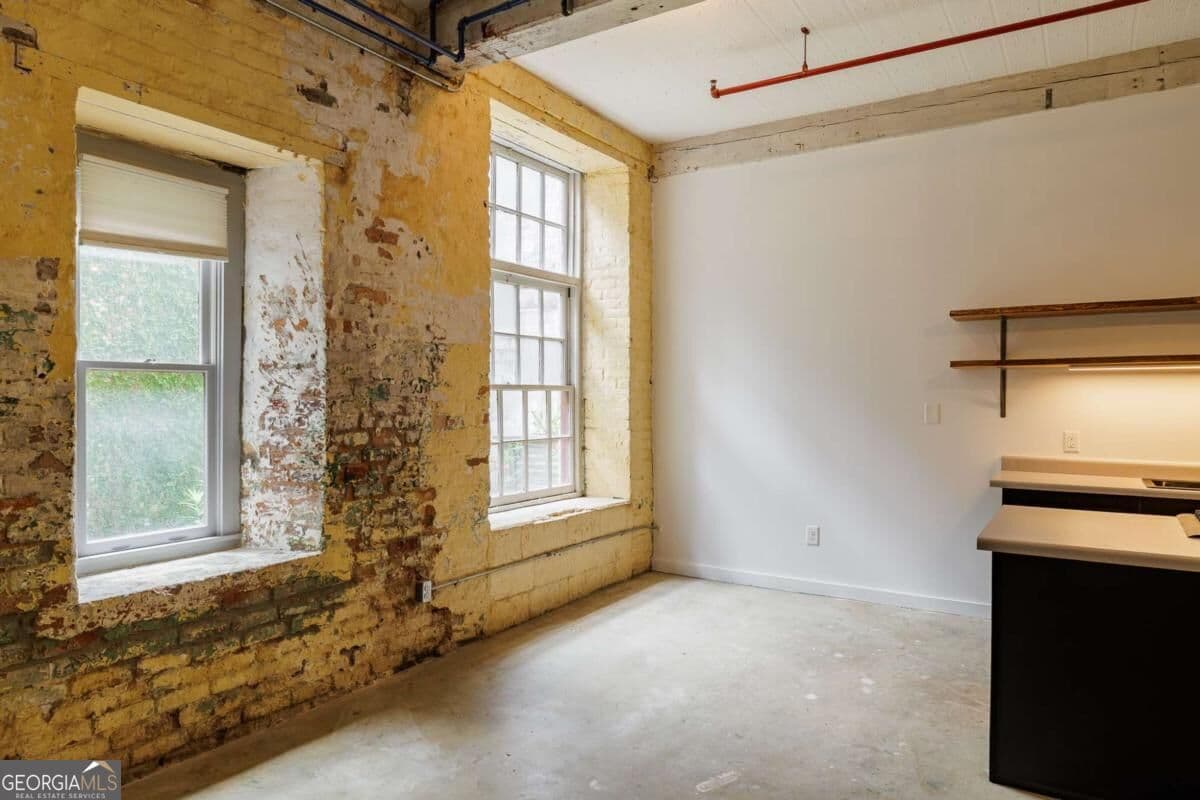 1 bedroom, 1 bathroom, 1,224 sq ft loft,condominium for sale at 585 White Circle 5, Athens, GA 30605 — photo 5