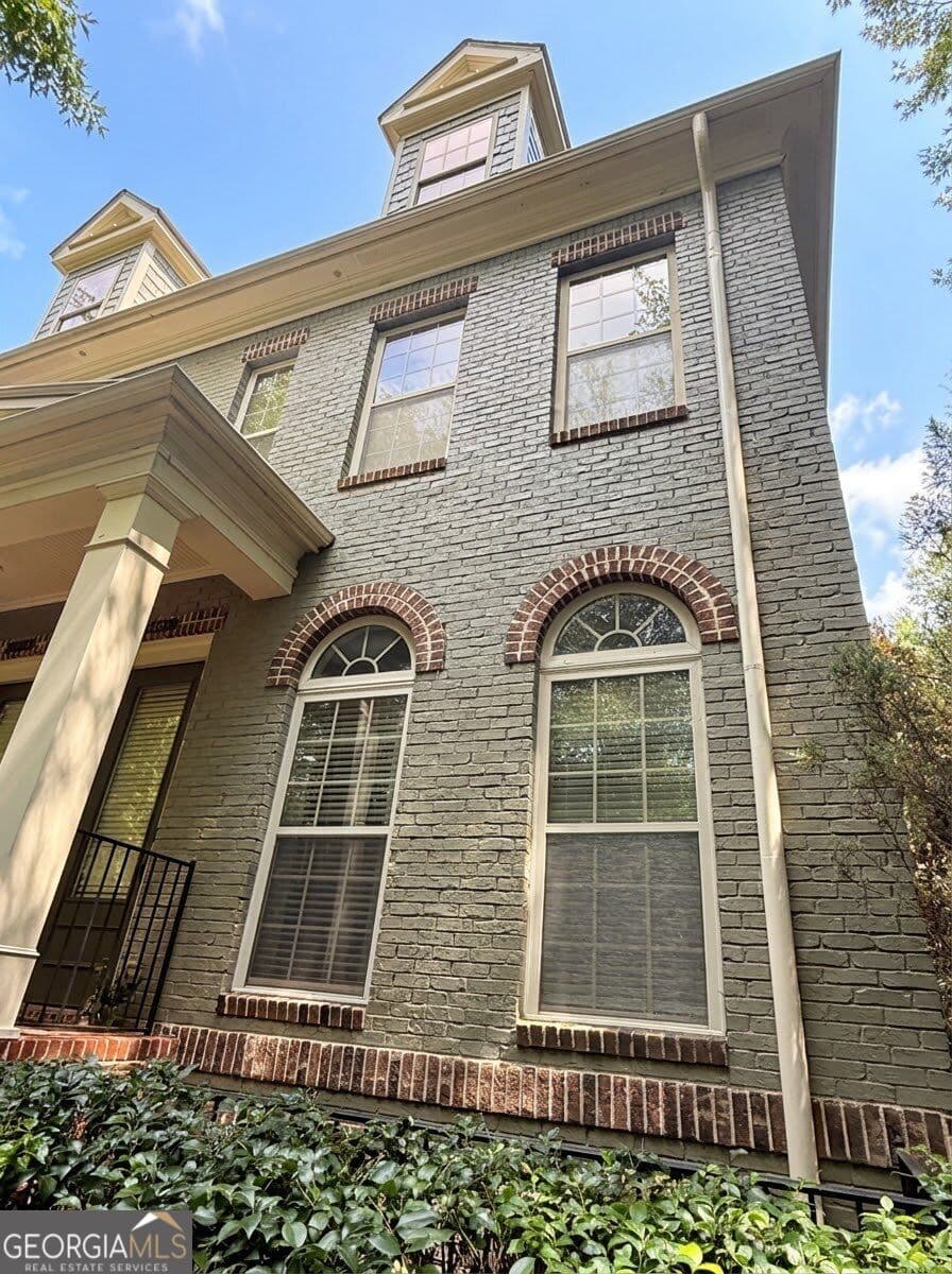 3 bedroom, 3.5 bathroom, 2,200 sq ft townhouse for rent at 1602 Chatterton Court 106, Atlanta, GA 30329 for $3,500 a month — photo 1 of 27