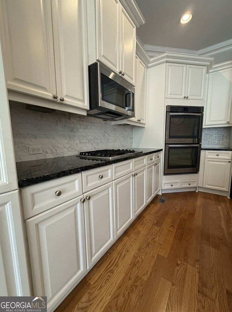 3 bedroom, 3.5 bathroom, 2,200 sq ft townhouse for rent at 1602 Chatterton Court 106, Atlanta, GA 30329 for $3,500 a month — photo 10