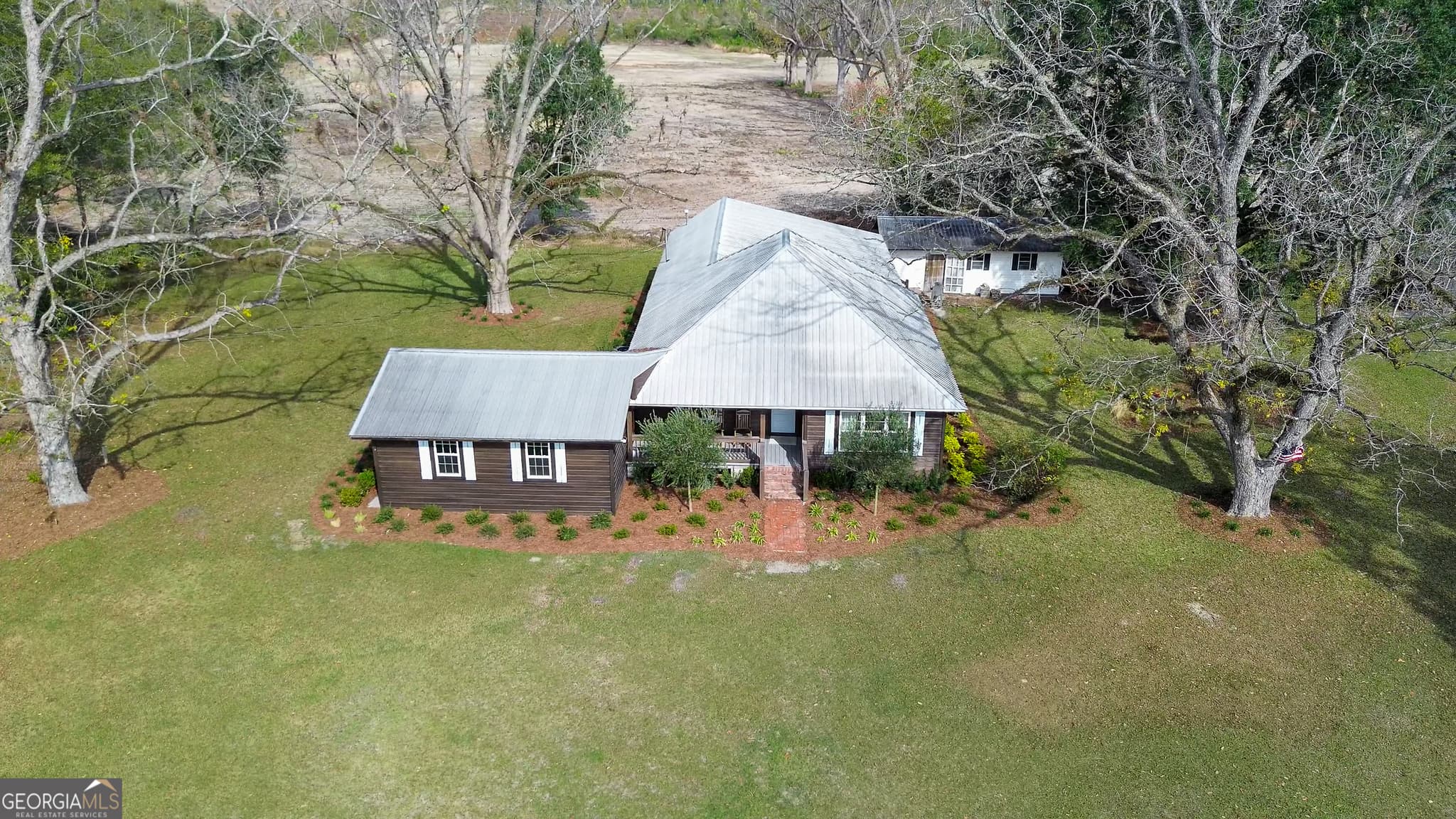 4 bedroom, 3 bathroom, 4,000 sq ft single family residence for sale at 5466 Robbin Road, Patterson, GA 31557 — photo 6
