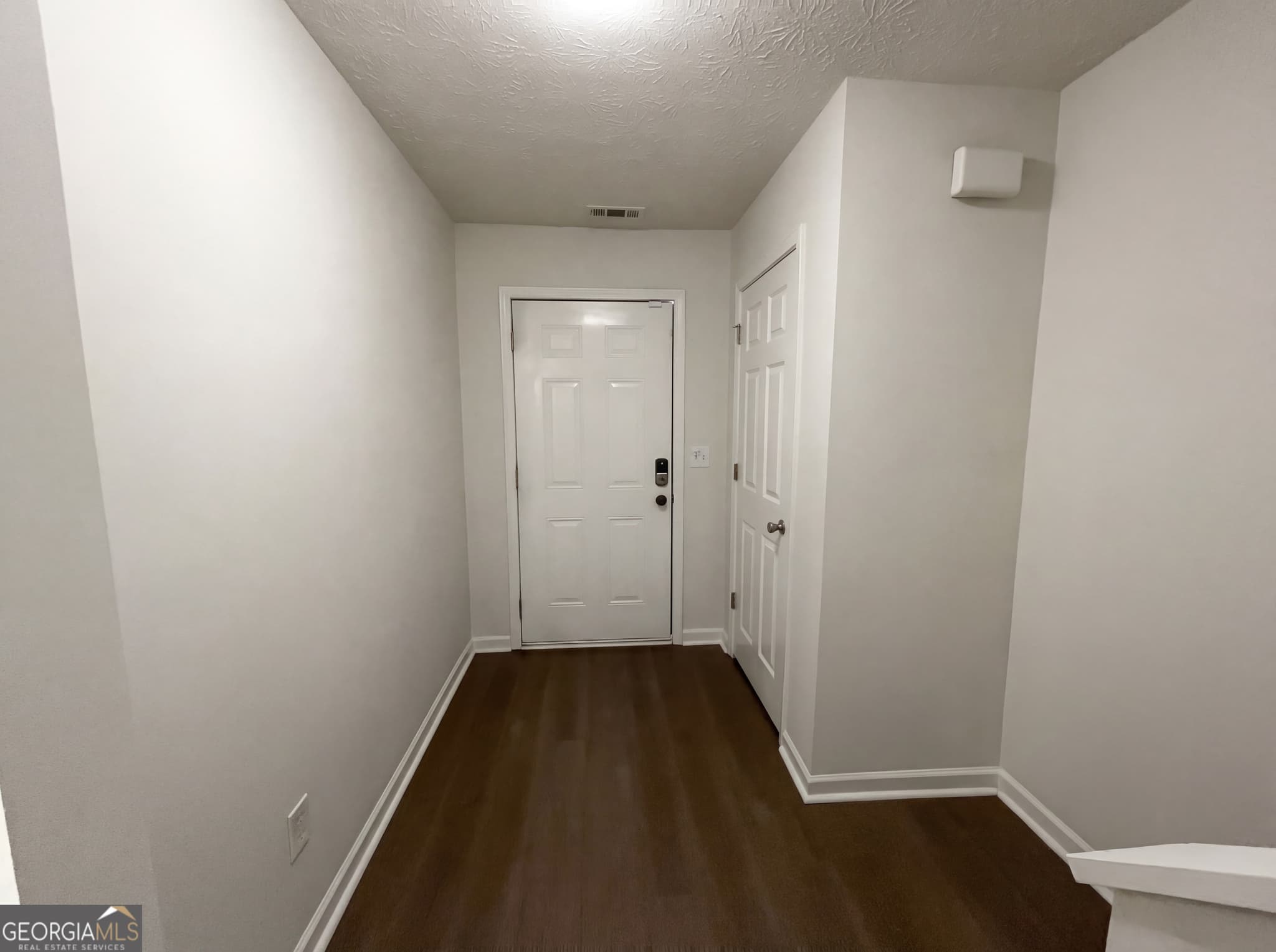 3 bedroom, 2.5 bathroom, 1,444 sq ft townhouse for sale at 4041 Browne Court, Conley, GA 30288 — photo 6
