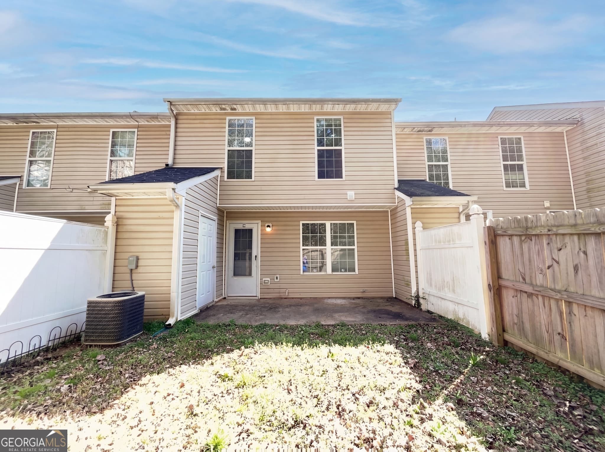 3 bedroom, 2.5 bathroom, 1,444 sq ft townhouse for sale at 4041 Browne Court, Conley, GA 30288 — photo 5