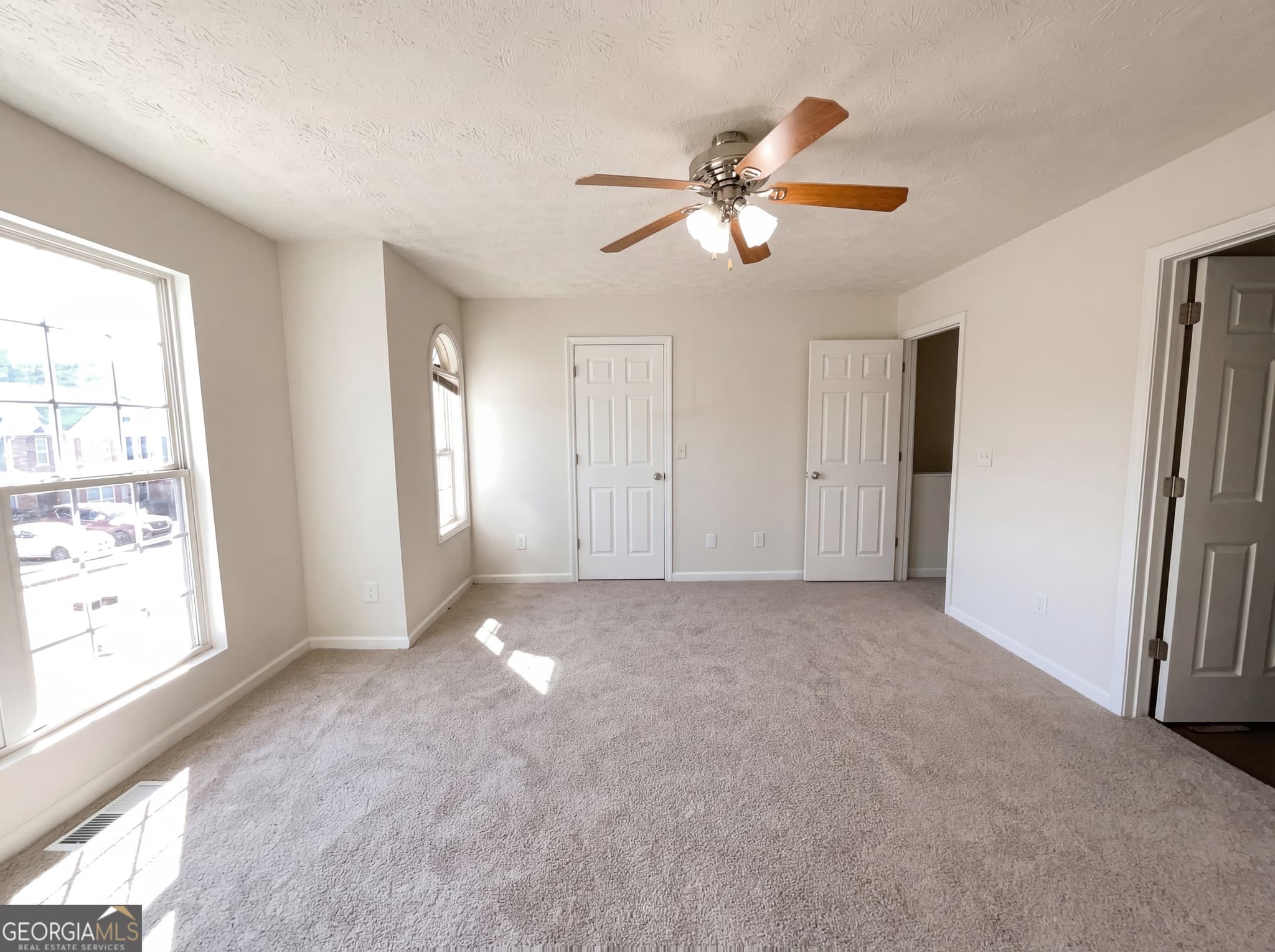 3 bedroom, 2.5 bathroom, 1,444 sq ft townhouse for sale at 4041 Browne Court, Conley, GA 30288 — photo 4