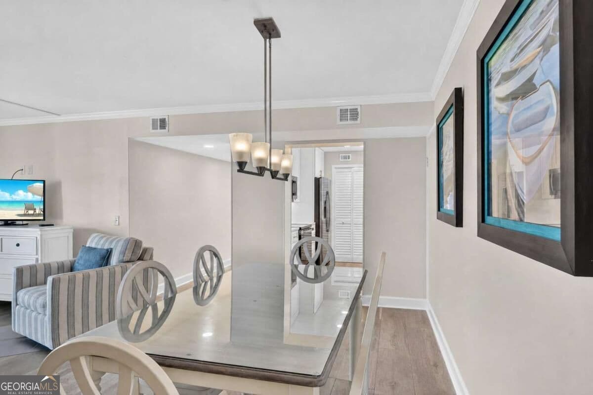 3 bedroom, 3 bathroom, 1,372 sq ft condominium for sale at 1440 Ocean Boulevard 321, St. Simons, GA 31522 — photo 3