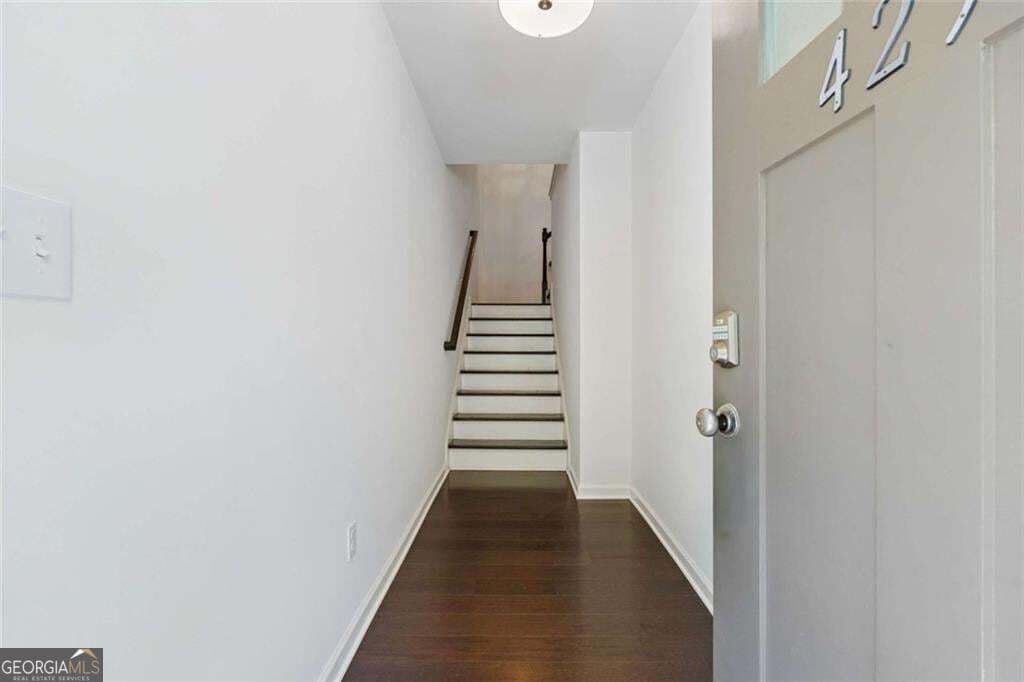 4 bedroom, 3.5 bathroom, 2,227 sq ft townhouse for sale at 4296 Morning View, Stone Mountain, GA 30083 — photo 6
