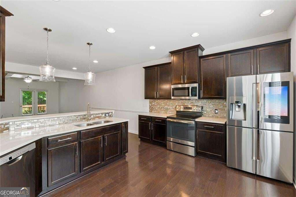4 bedroom, 3.5 bathroom, 2,227 sq ft townhouse for sale at 4296 Morning View, Stone Mountain, GA 30083 — photo 4