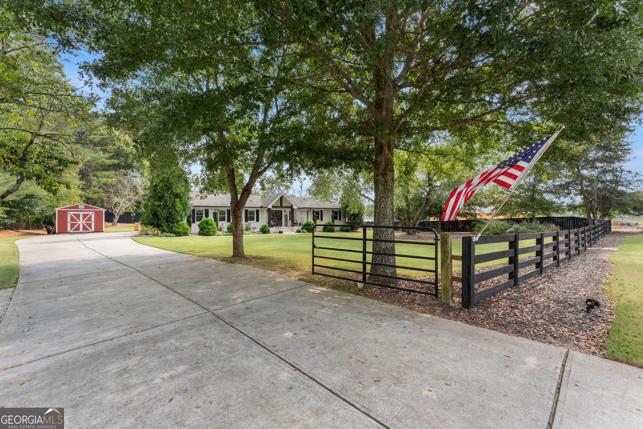 4 bedroom, 2.5 bathroom single family residence for sale at 4018 N Arnold Mill Road, Woodstock, GA 30188 — photo 4