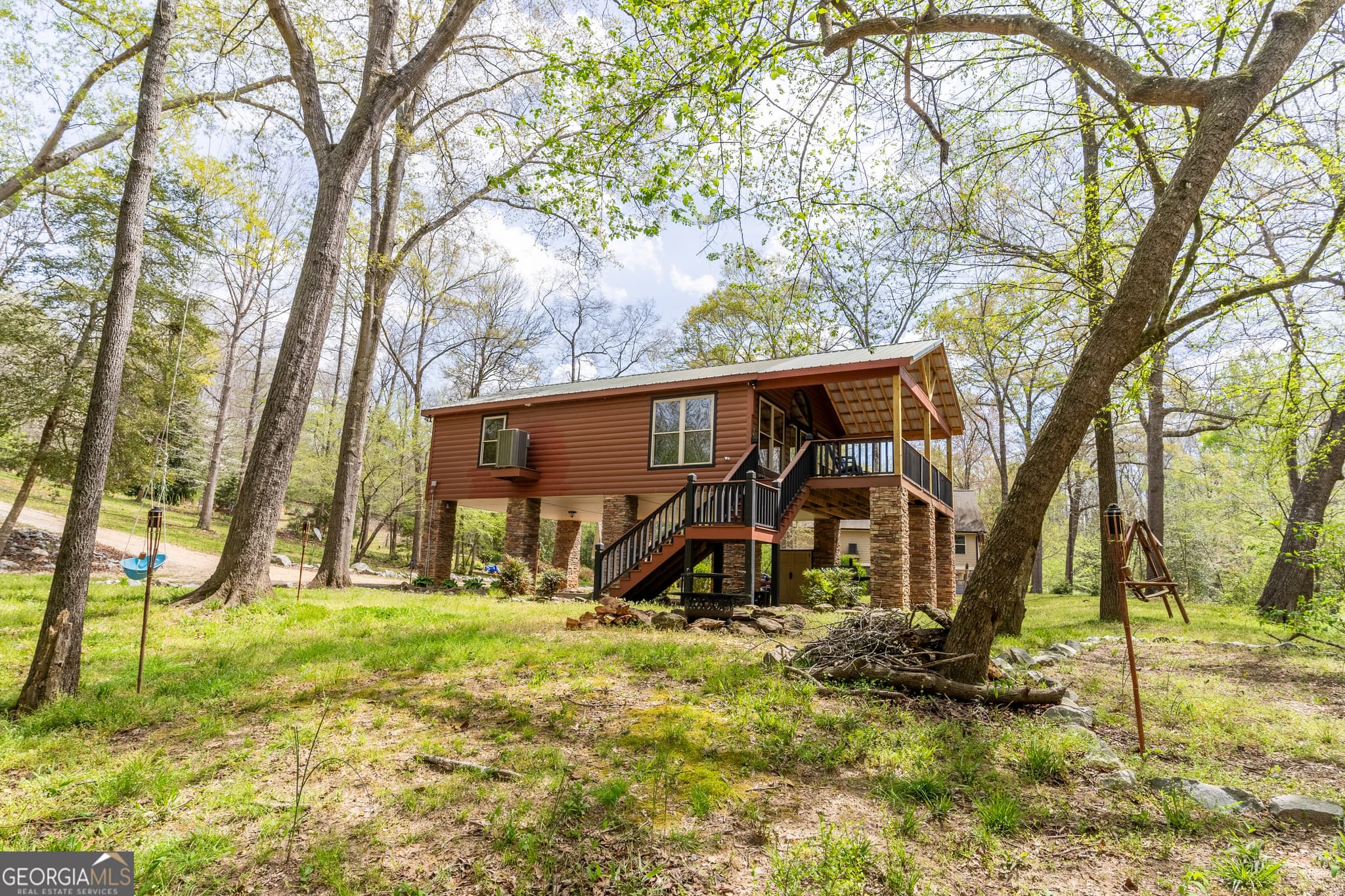 2 bedroom, 1 bathroom, 864 sq ft single family residence for sale at 597 Meadow Brook Lane, Royston, GA 30662 — photo 6
