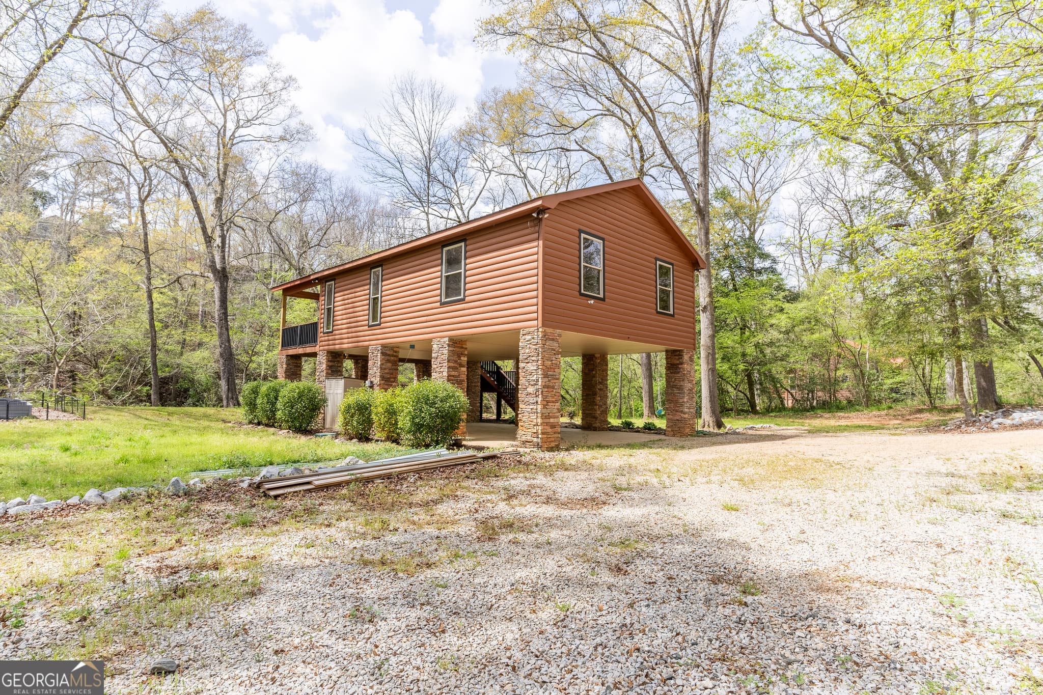 2 bedroom, 1 bathroom, 864 sq ft single family residence for sale at 597 Meadow Brook Lane, Royston, GA 30662 — photo 4