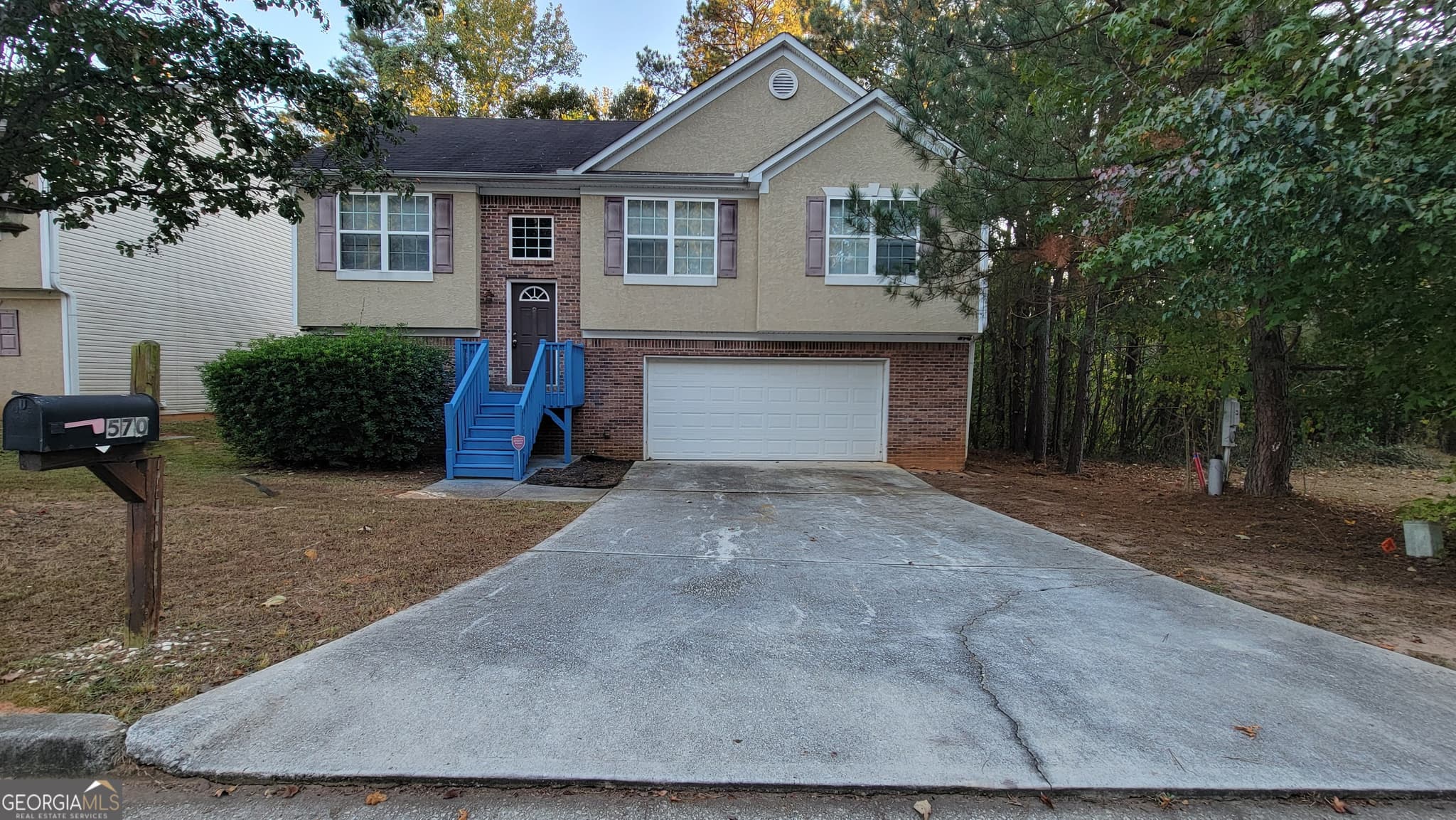4 bedroom, 3 bathroom, 1,704 sq ft single family residence for sale at 570 Sycamore Drive, Jonesboro, GA 30238 — photo 1 of 45