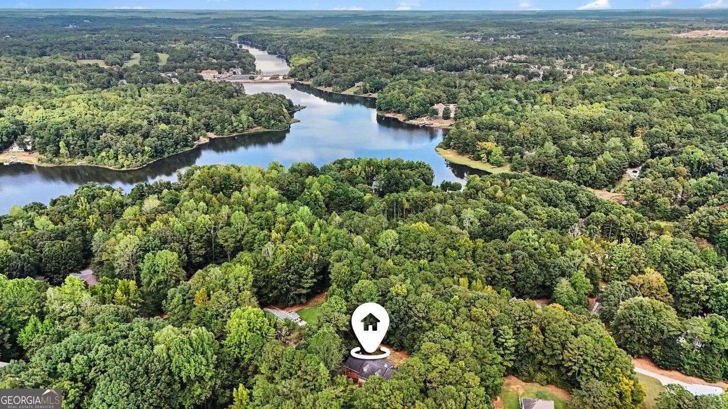 4 bedroom, 3 bathroom, 2,554 sq ft single family residence for sale at 55 Southlake Lane, Mcdonough, GA 30252 — photo 8