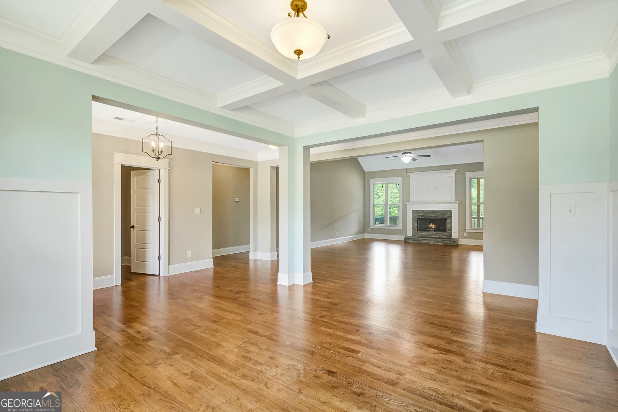 4 bedroom, 3.5 bathroom, 3,331 sq ft single family residence for sale at 137 Kenmare Row, Tyrone, GA 30290 — photo 6