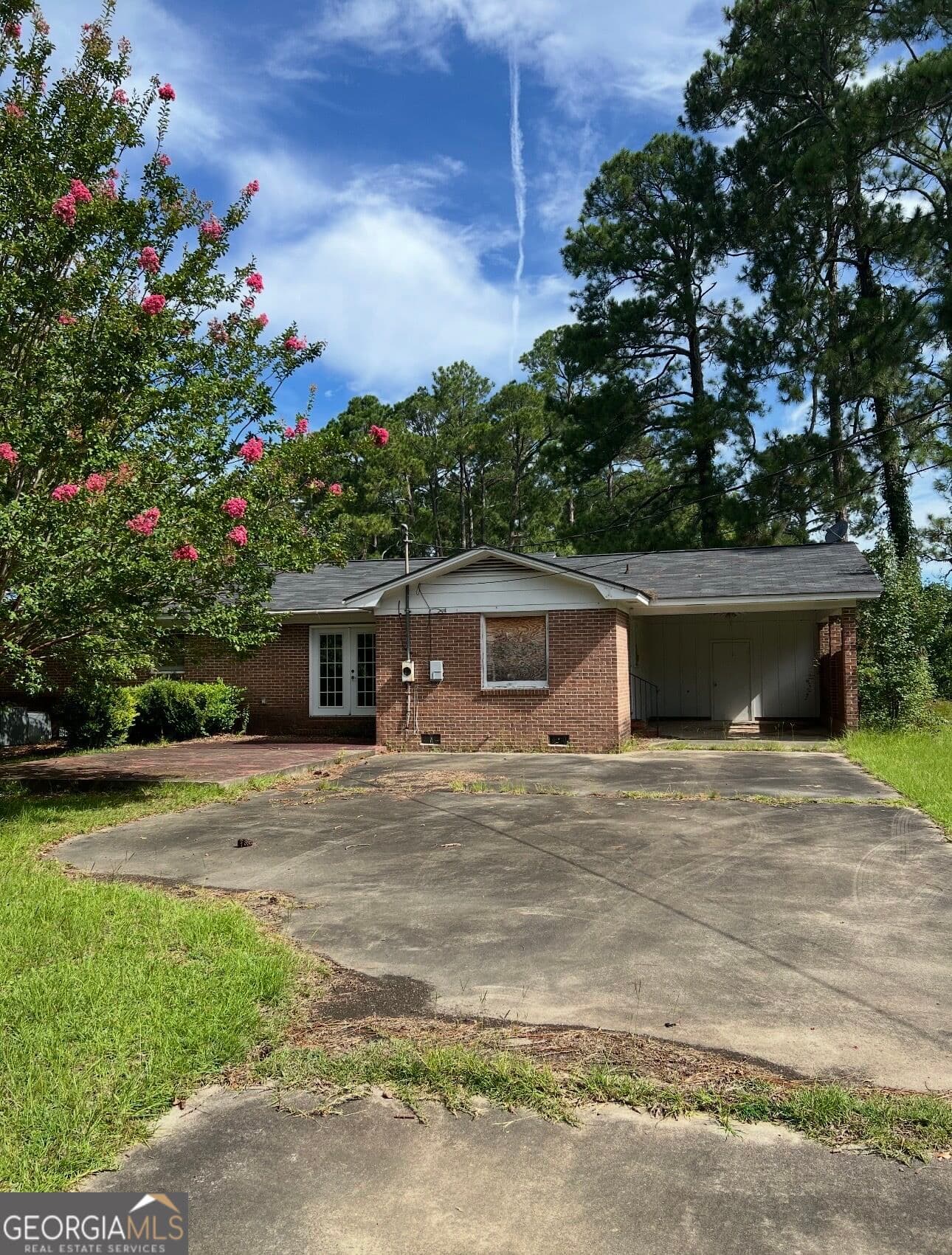 3 bedroom, 2 bathroom, 1,499 sq ft single family residence under contract at 1004 E 6th Avenue, Cordele, GA 31015 — photo 2