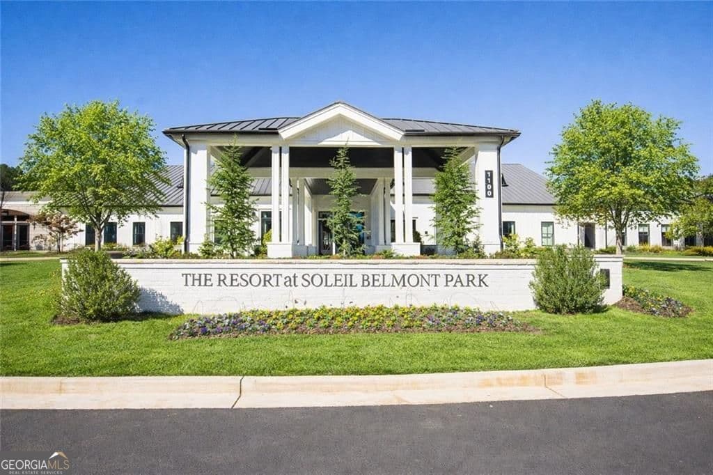 3 bedroom, 2.5 bathroom, 2,875 sq ft single family residence for sale at 621 Highgrove Circle, Canton, GA 30115 — photo 2