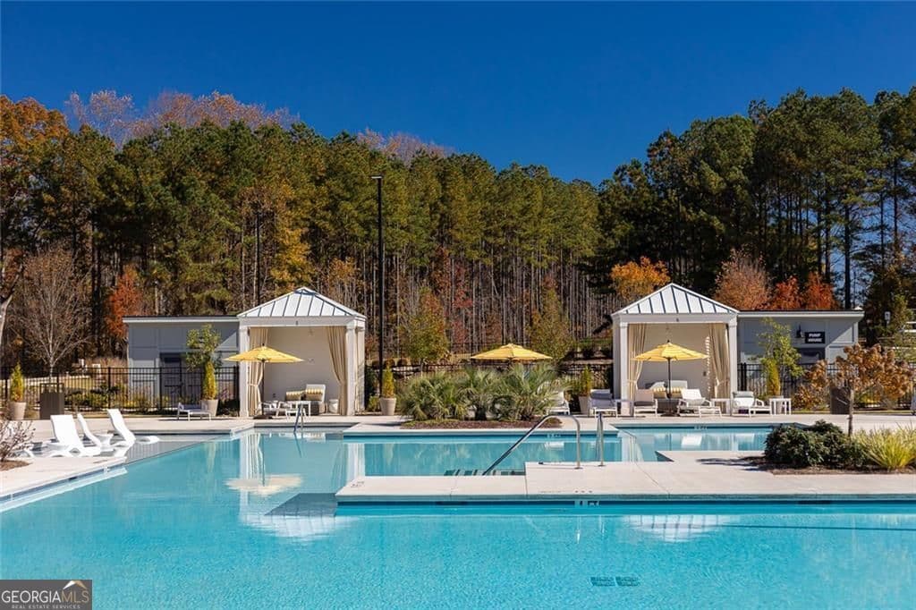 3 bedroom, 2.5 bathroom, 2,875 sq ft single family residence for sale at 621 Highgrove Circle, Canton, GA 30115 — photo 5