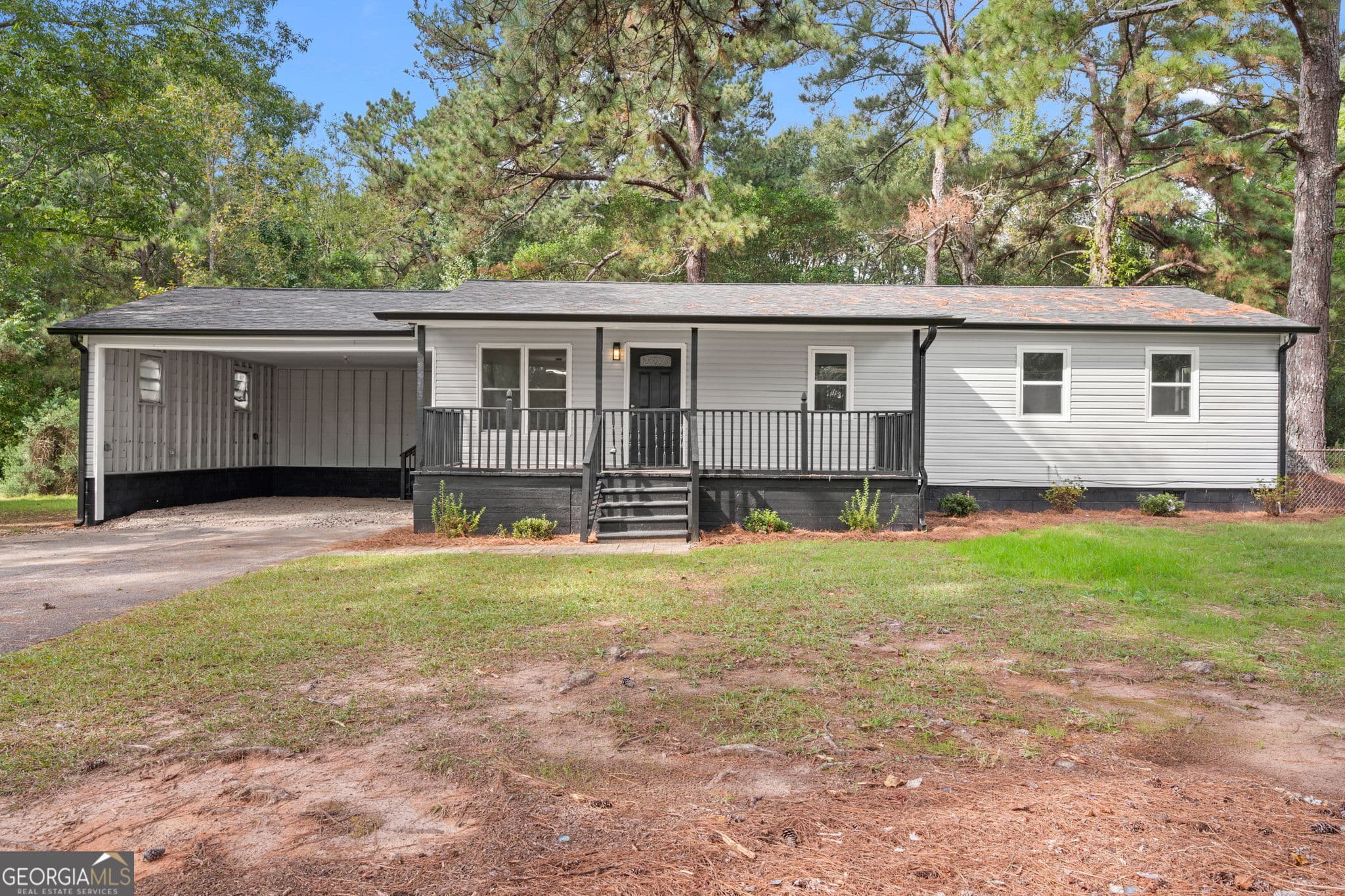 3 bedroom, 2 bathroom, 1,152 sq ft single family residence for sale at 2563 Highway 81, Mcdonough, GA 30252 — photo 1 of 36