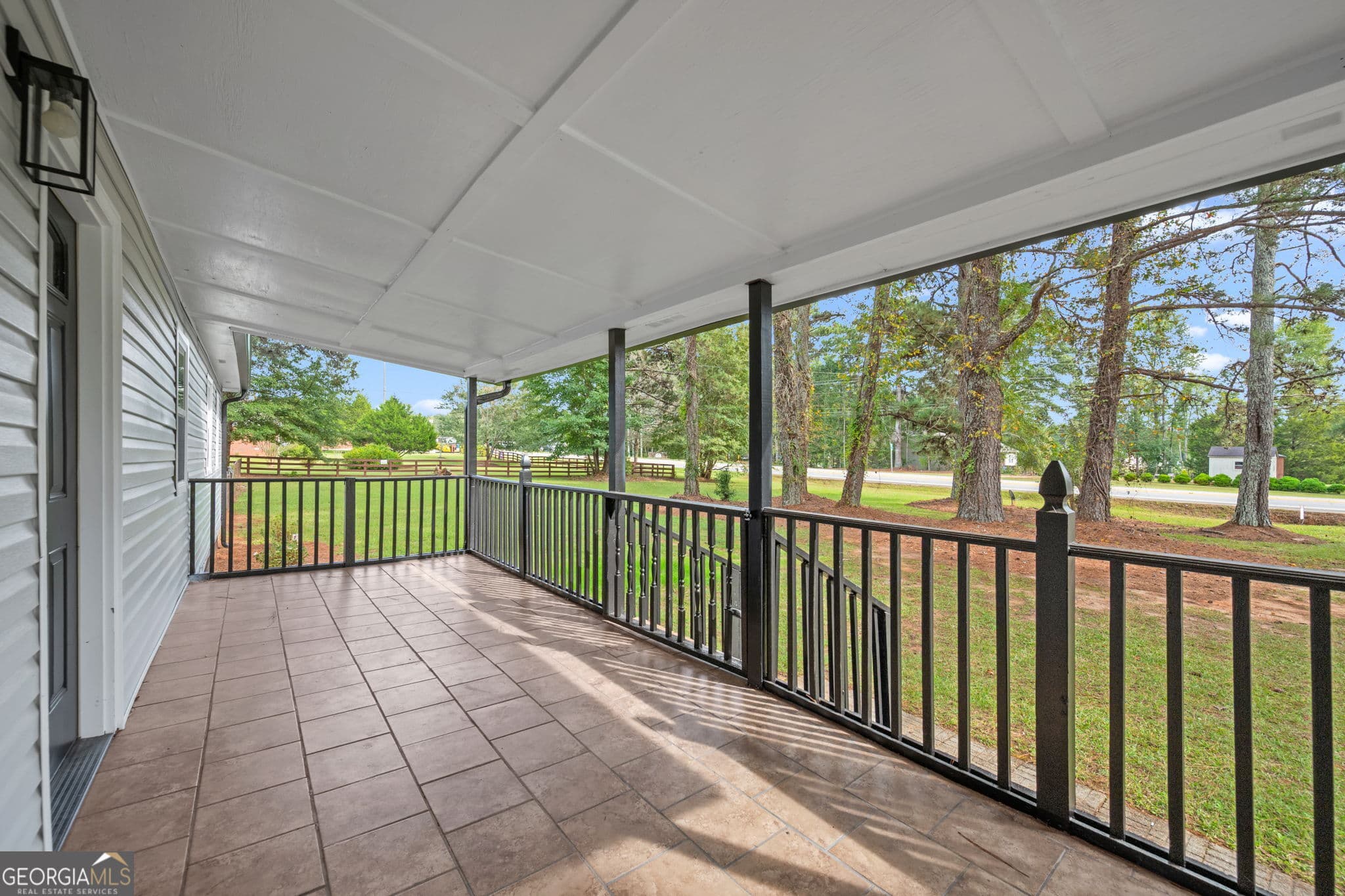 3 bedroom, 2 bathroom, 1,152 sq ft single family residence for sale at 2563 Highway 81, Mcdonough, GA 30252 — photo 5