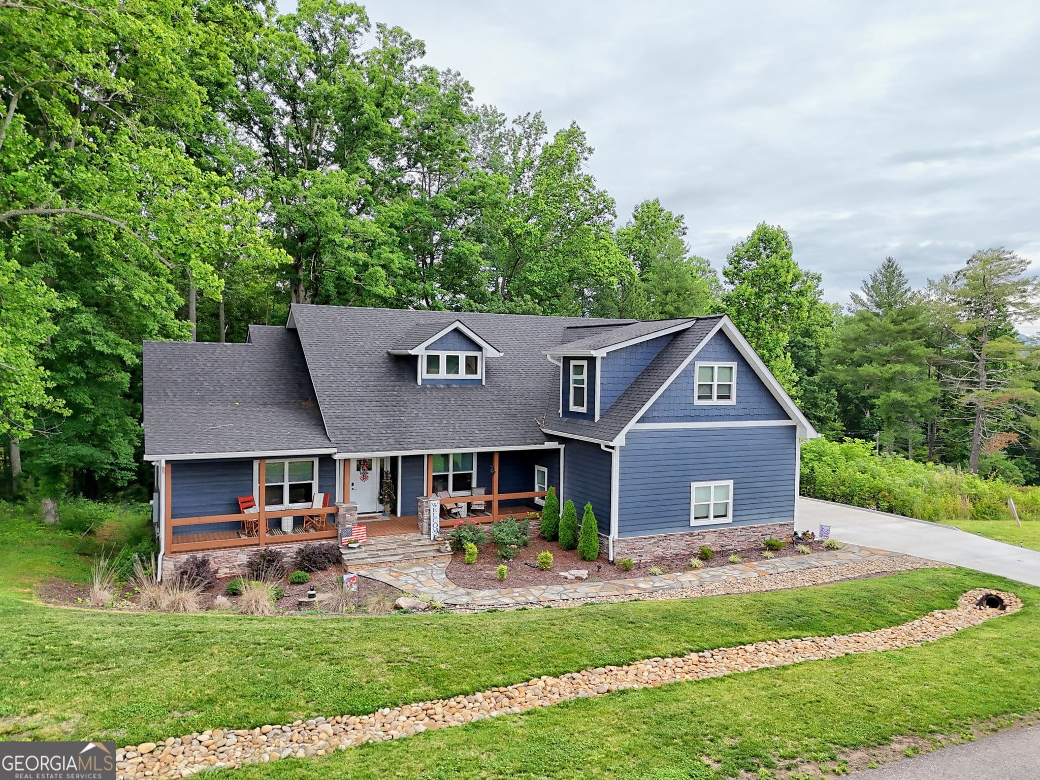 5 bedroom, 4.5 bathroom, 3,800 sq ft single family residence for sale at 147 Clearview Lane 186, Blairsville, GA 30512 — photo 2