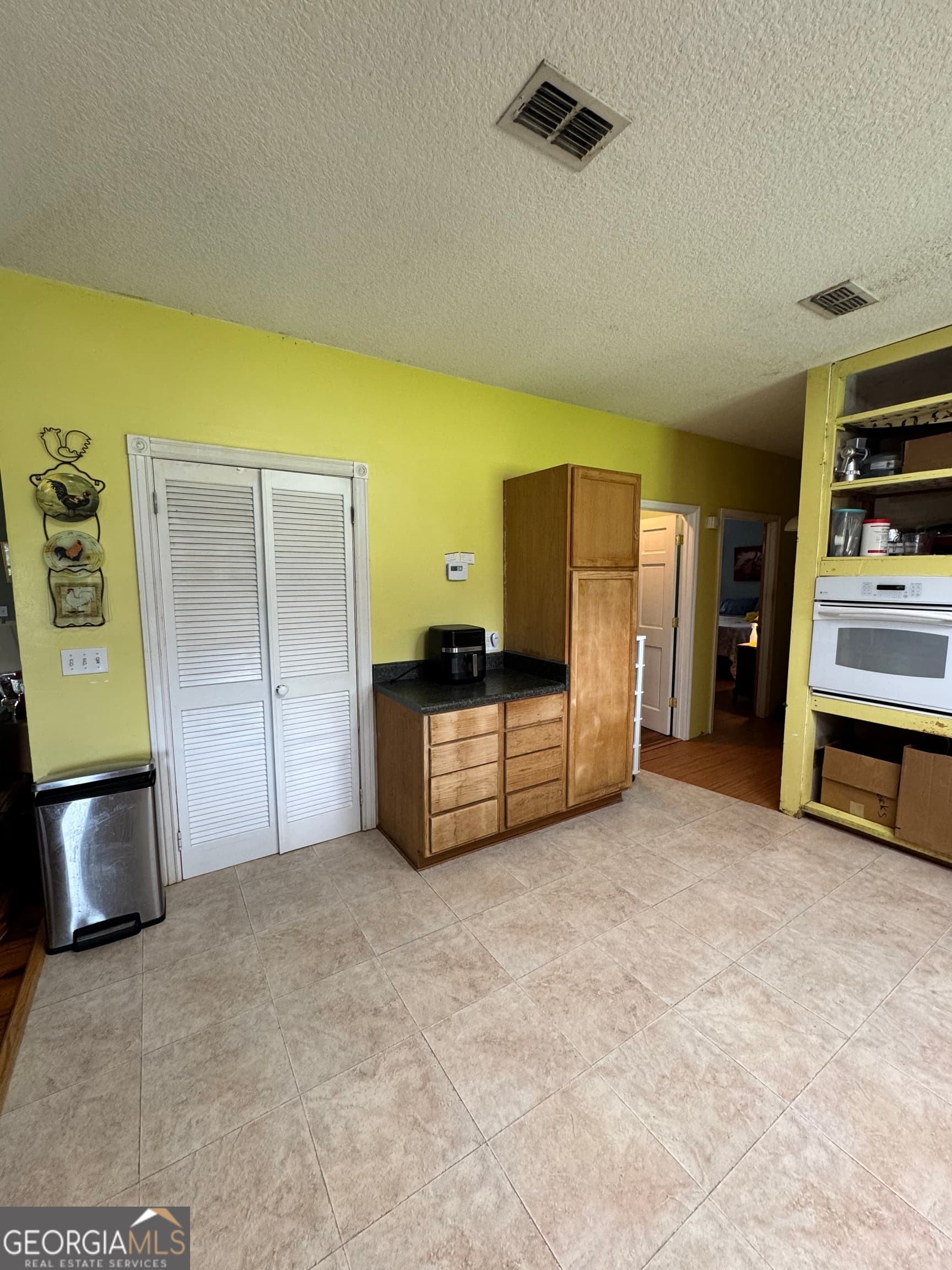 2 bedroom, 2 bathroom, 1,536 sq ft cabin,single family residence for sale at 470 Ed Harrell Road, Hortense, GA 31543 — photo 9