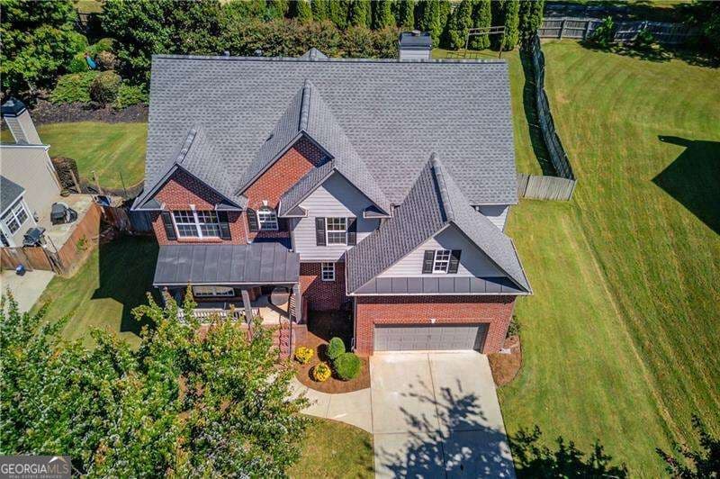 5 bedroom, 3.5 bathroom, 3,535 sq ft single family residence under contract at 3671 Devenwood Way, Buford, GA 30519 — photo 3