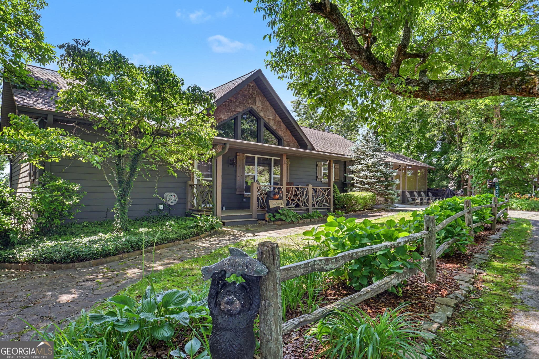 4 bedroom, 3.5 bathroom, 2,730 sq ft single family residence for sale at 2379 Ridgepole Drive, Sky Valley, GA 30537 — photo 6