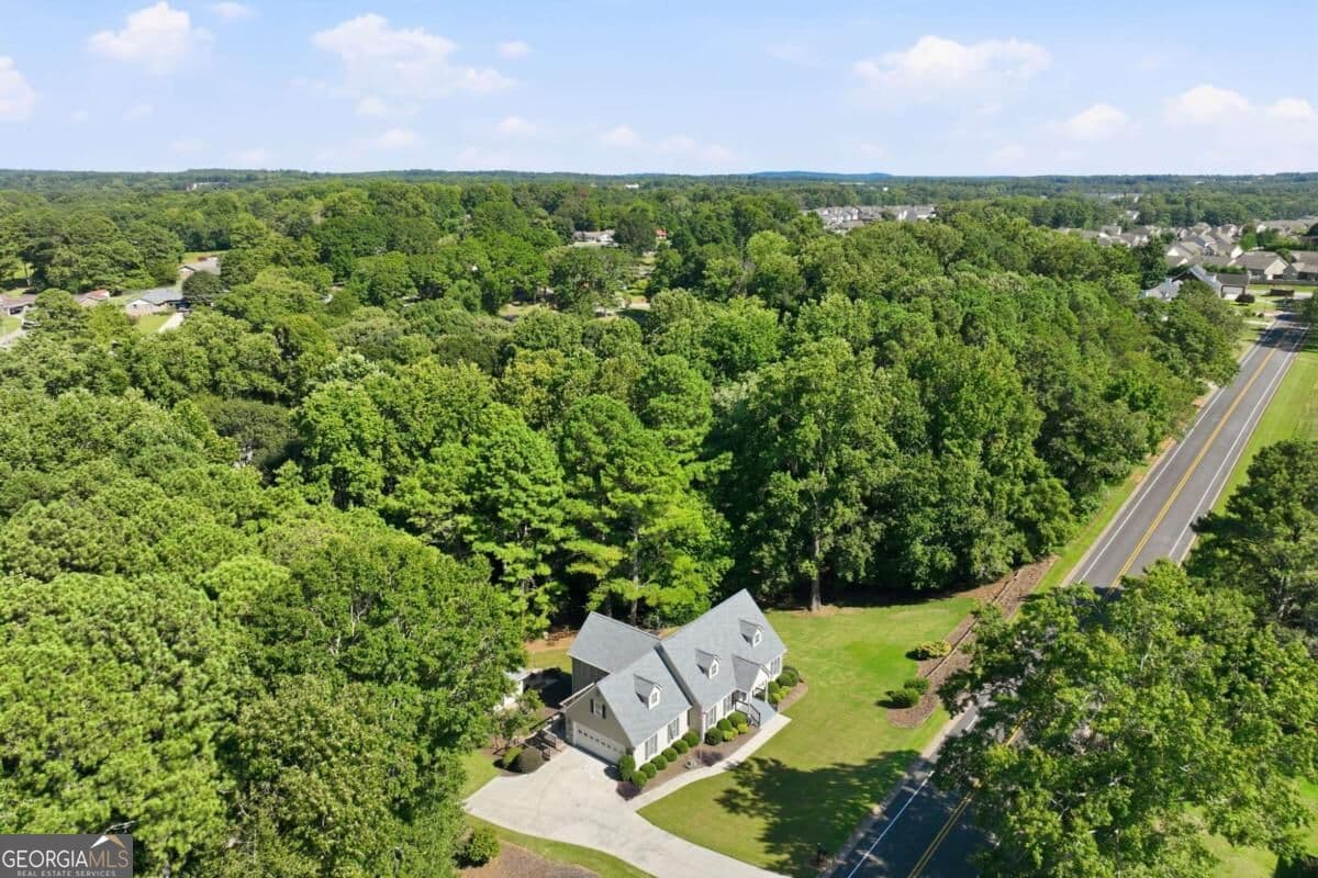 3 bedroom, 3.5 bathroom, 2,176 sq ft single family residence for sale at 3628 Maple Forge Lane, Gainesville, GA 30504 — photo 5