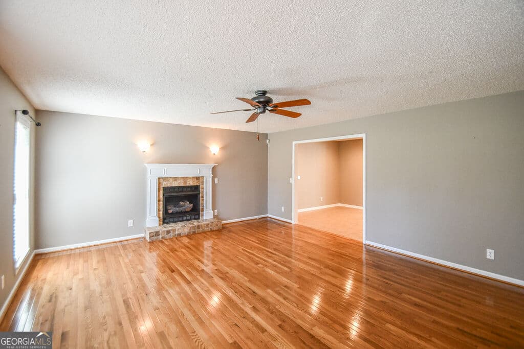 3 bedroom, 3.5 bathroom, 2,176 sq ft single family residence for sale at 3628 Maple Forge Lane, Gainesville, GA 30504 — photo 10