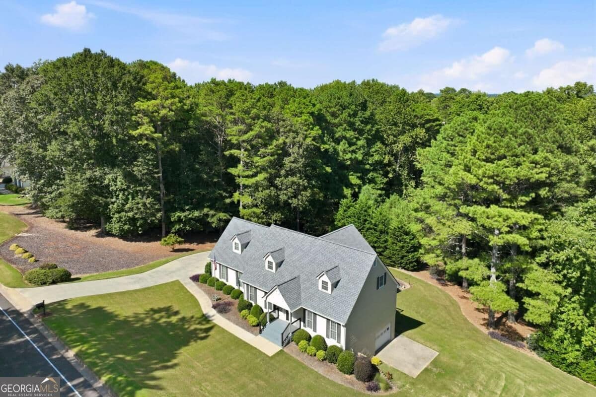 3 bedroom, 3.5 bathroom, 2,176 sq ft single family residence for sale at 3628 Maple Forge Lane, Gainesville, GA 30504 — photo 4