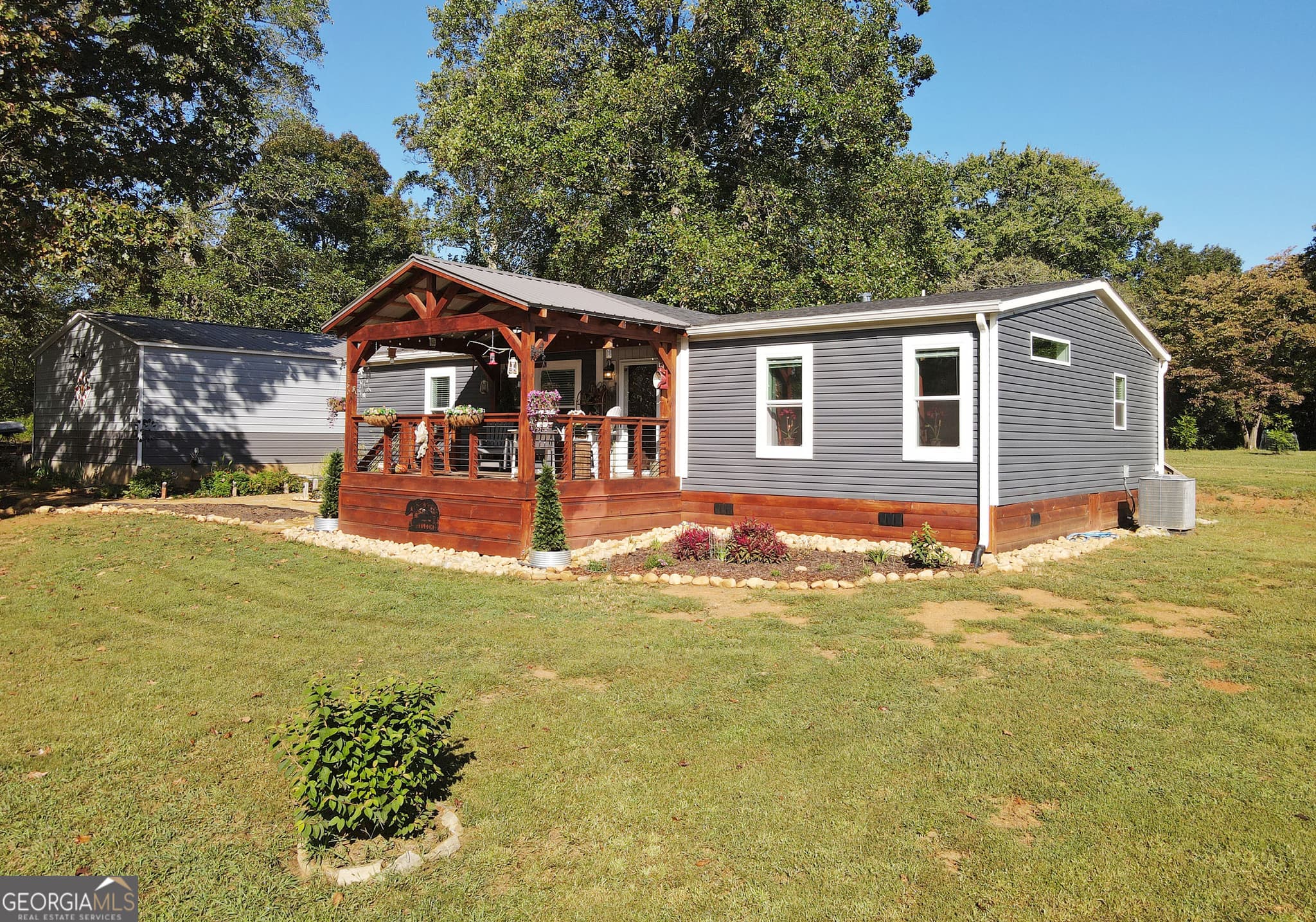 3 bedroom, 2 bathroom, 1,664 sq ft manufactured home,single family residence for sale at 460 Holly Point Drive, Murphy, NC 28906