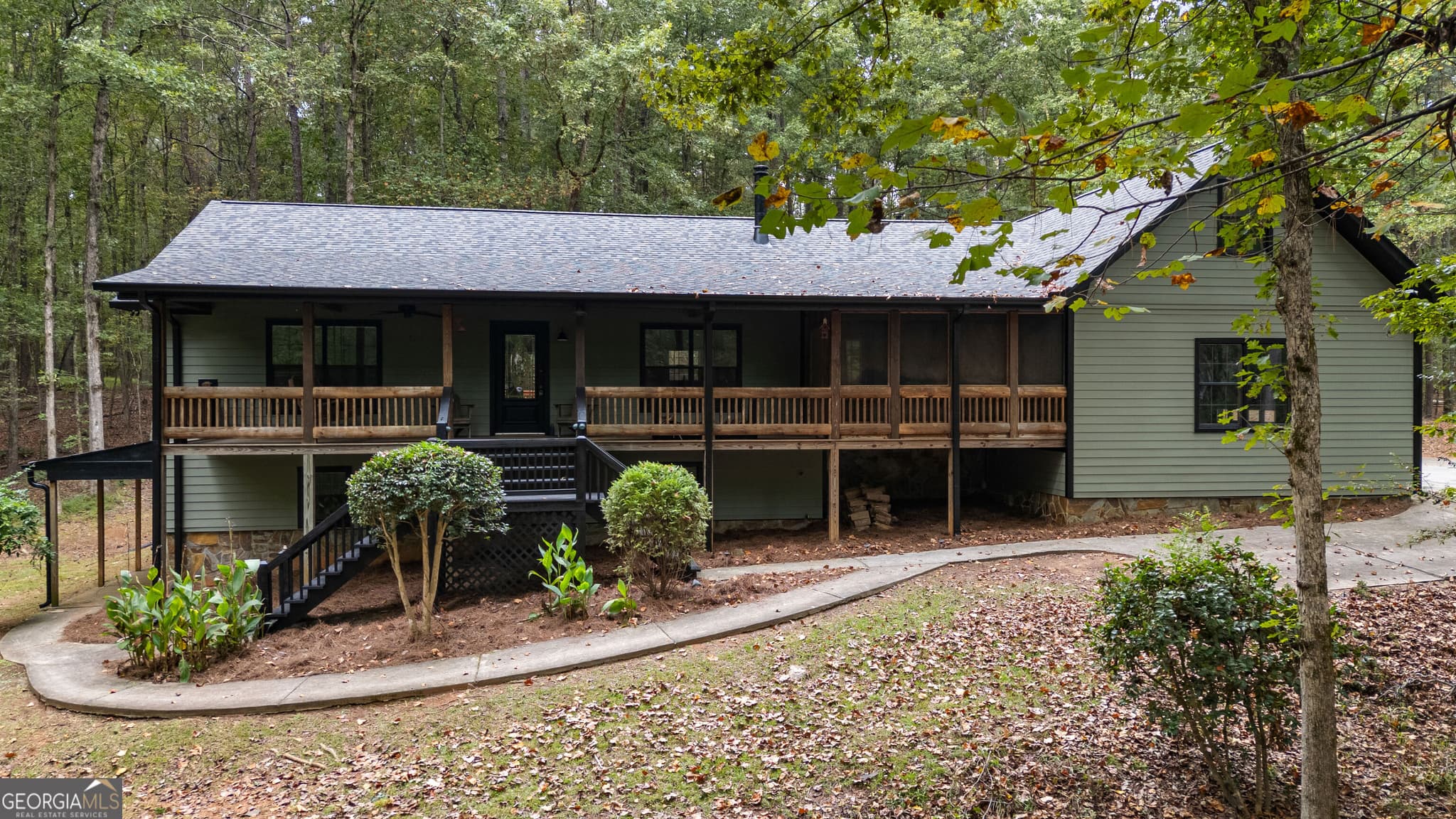 3 bedroom, 3 bathroom, 3,889 sq ft single family residence for sale at 90 Bradley Court, Newnan, GA 30263 — photo 9
