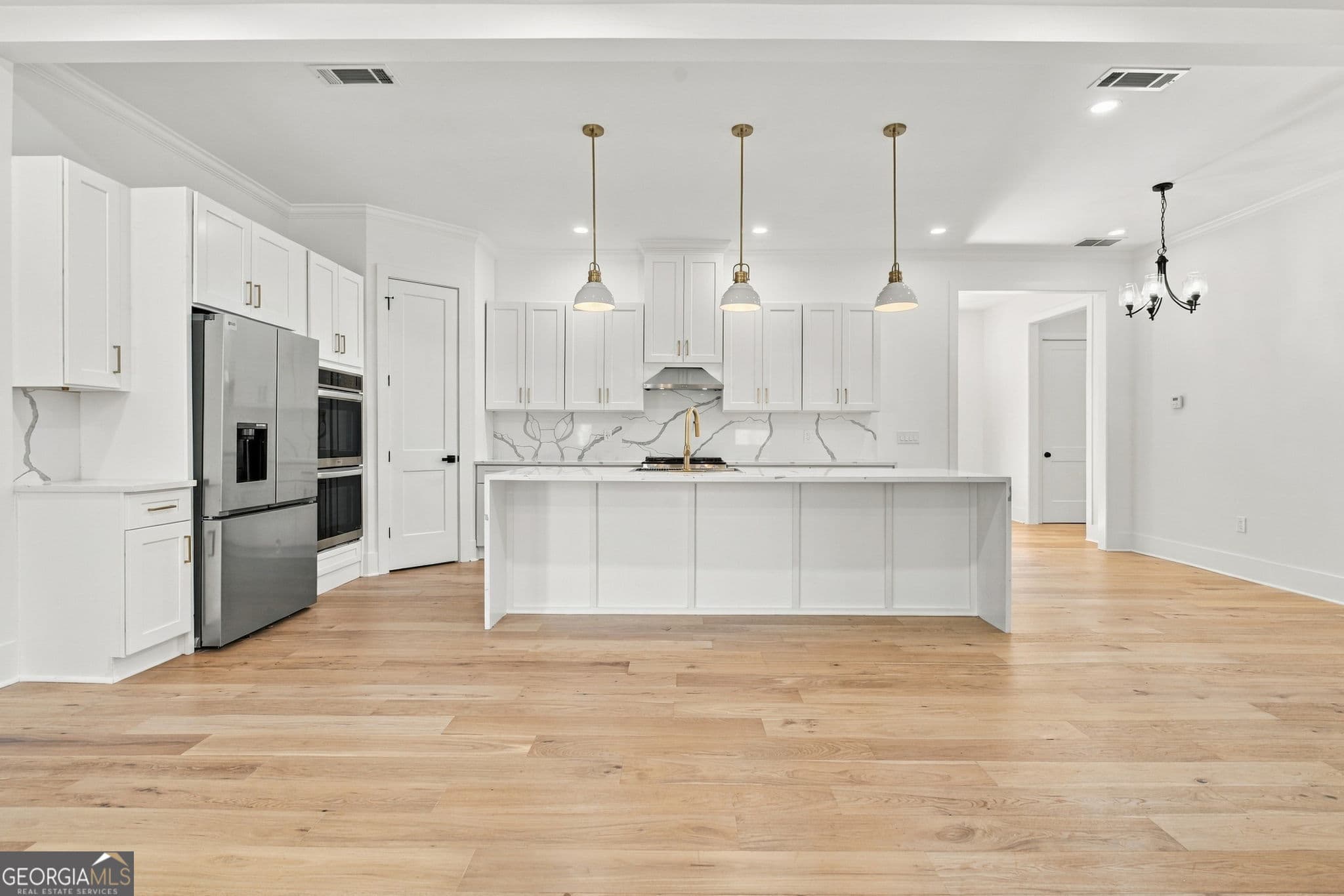 6 bedroom, 4.5 bathroom, 3,050 sq ft single family residence for sale at 2988 Ramble Lane, Decatur, GA 30033 — photo 6
