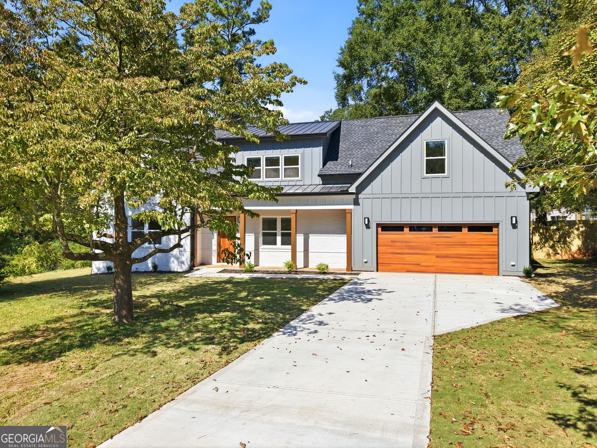 6 bedroom, 4.5 bathroom, 3,050 sq ft single family residence for sale at 2988 Ramble Lane, Decatur, GA 30033 — photo 5