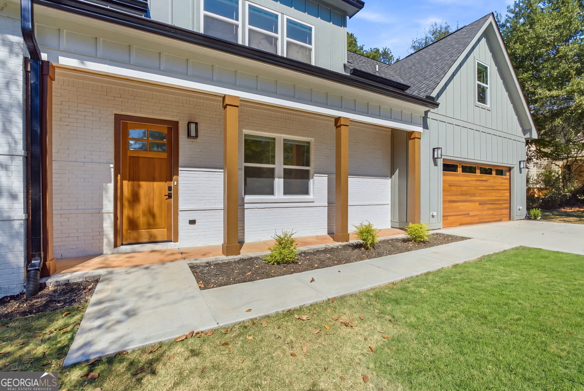 6 bedroom, 4.5 bathroom, 3,050 sq ft single family residence for sale at 2988 Ramble Lane, Decatur, GA 30033 — photo 4