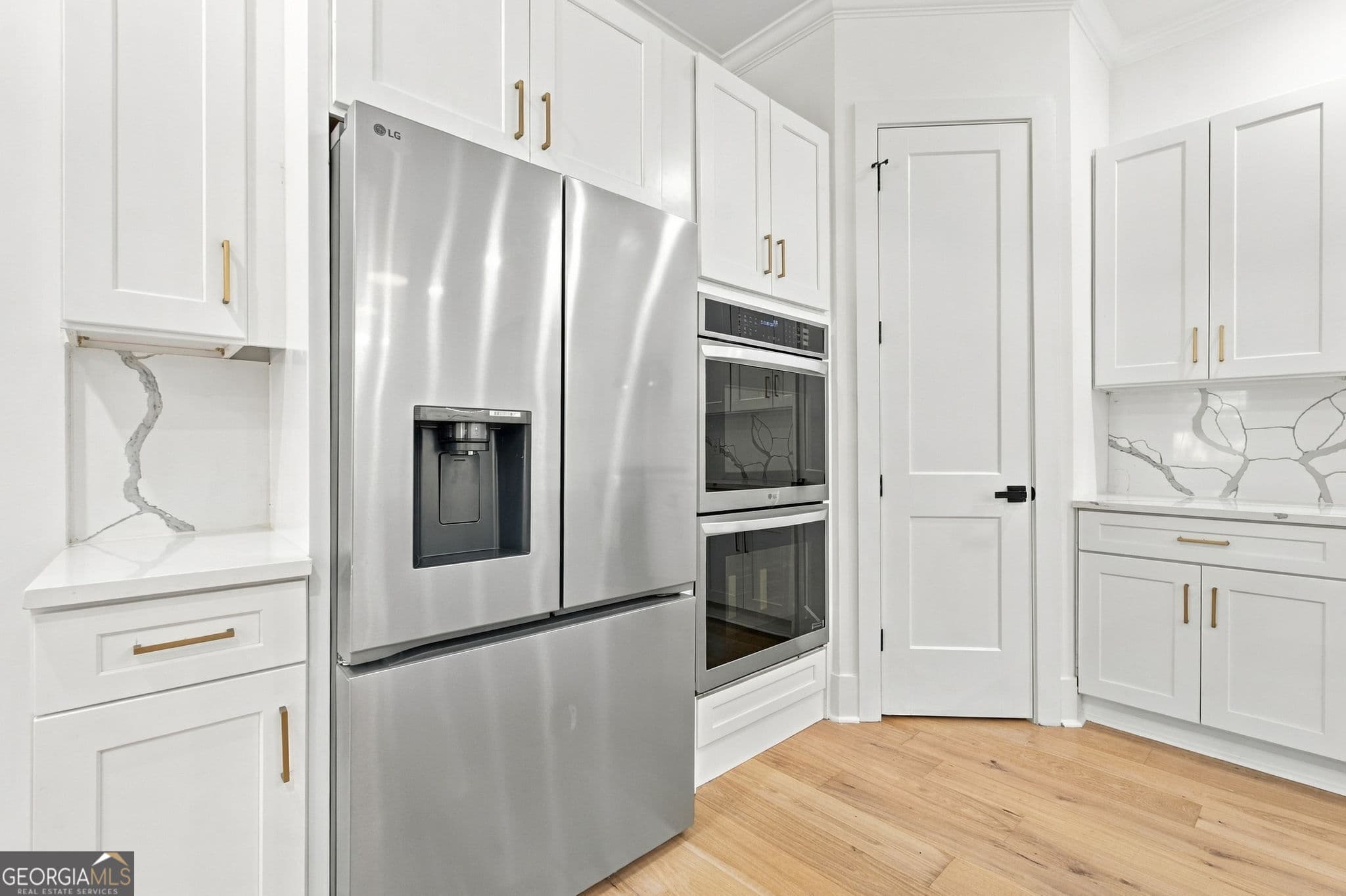 6 bedroom, 4.5 bathroom, 3,050 sq ft single family residence for sale at 2988 Ramble Lane, Decatur, GA 30033 — photo 8