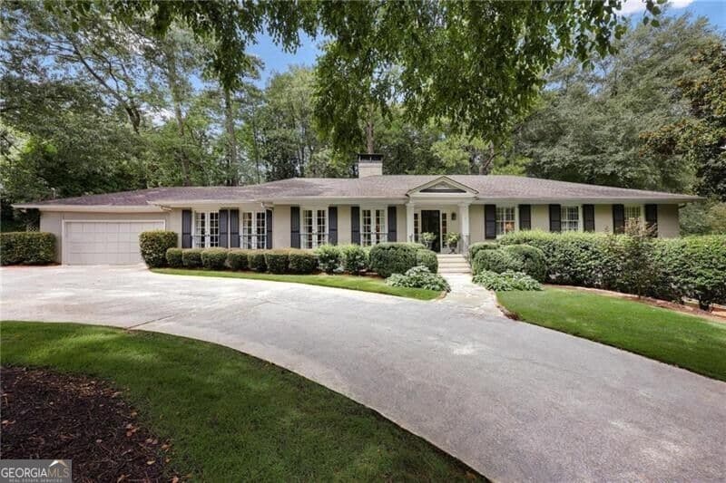 3 bedroom, 2.5 bathroom, 2,787 sq ft single family residence for sale at 349 Pineland Road, Atlanta, GA 30342 — photo 2