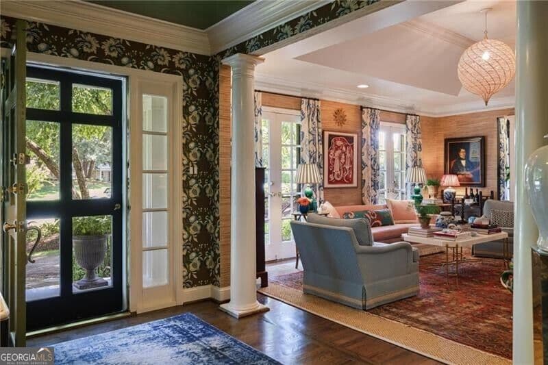 3 bedroom, 2.5 bathroom, 2,787 sq ft single family residence for sale at 349 Pineland Road, Atlanta, GA 30342 — photo 4