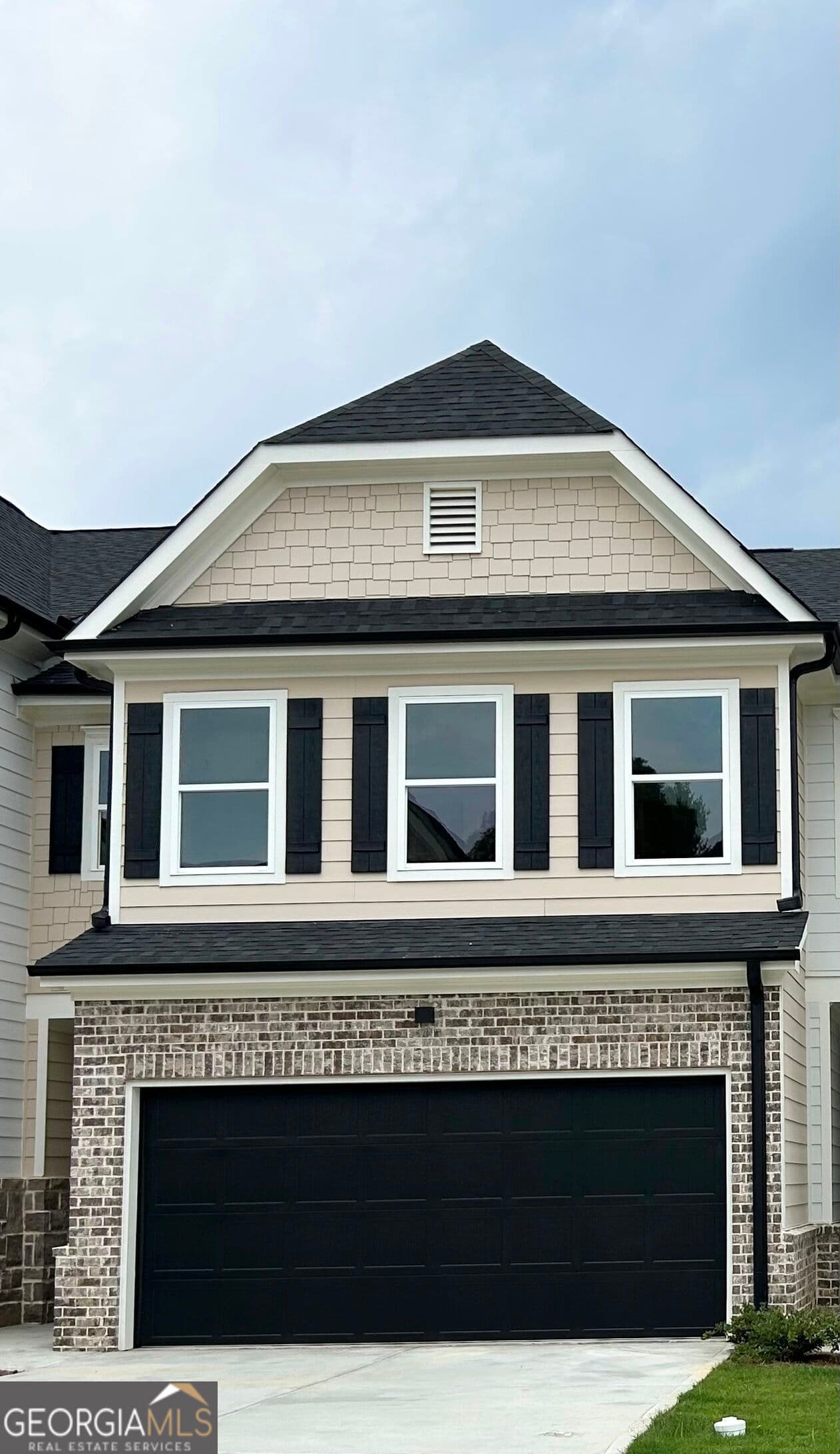 3 bedroom, 2.5 bathroom, 1,660 sq ft townhouse for rent at 41 Crest Drive 7, Hartwell, GA 30643 for $2,200 a month — photo 2
