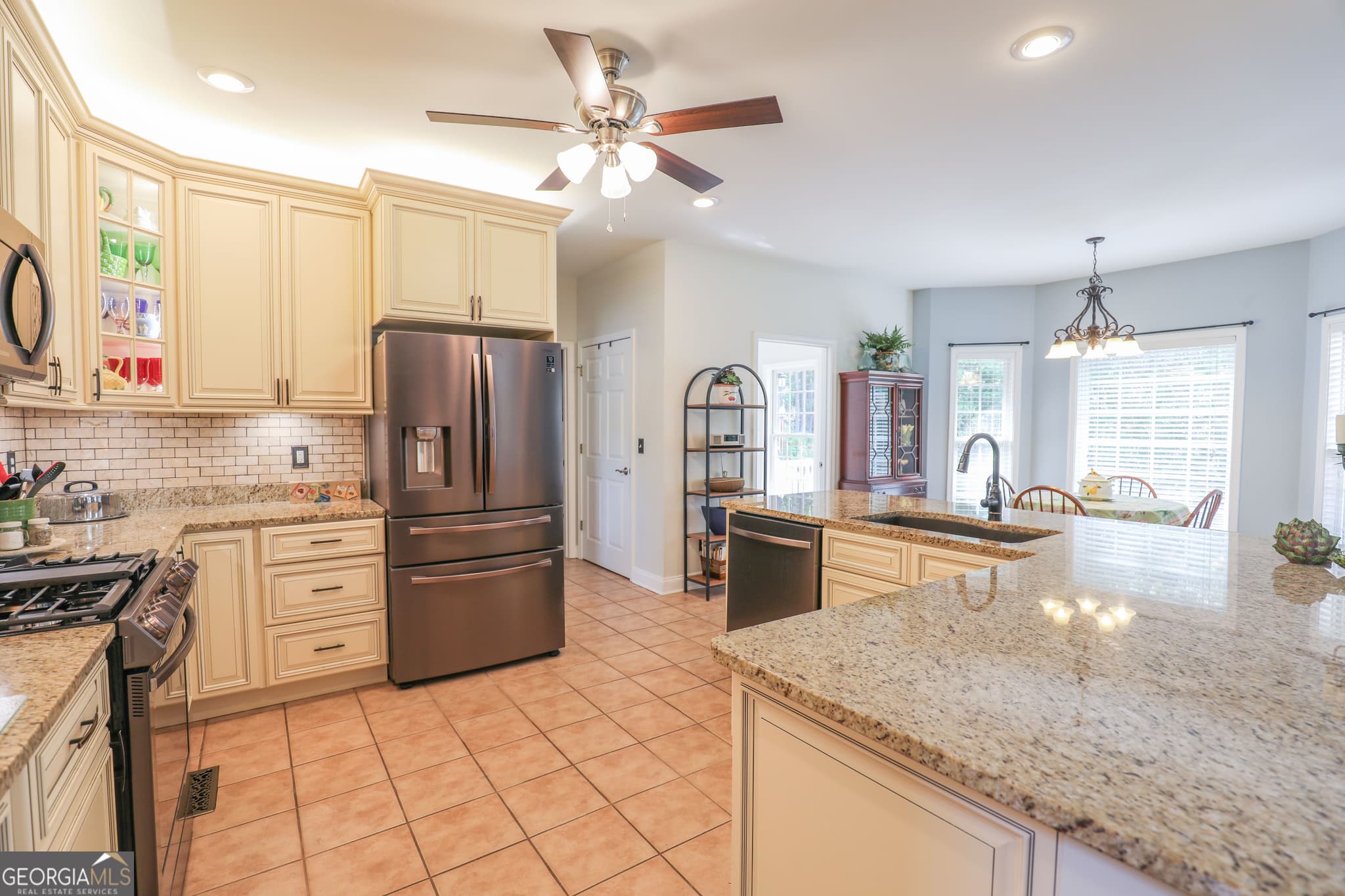 4 bedroom, 2.5 bathroom, 2,923 sq ft single family residence for sale at 170 Arbor Way, Milledgeville, GA 31061 — photo 7