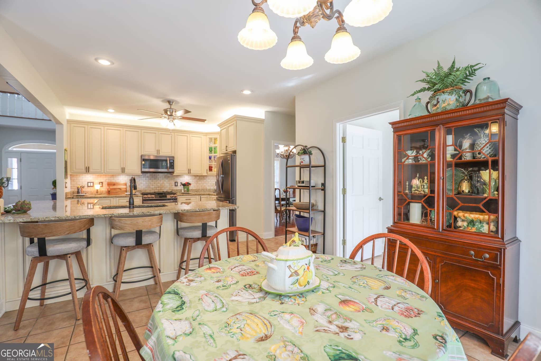 4 bedroom, 2.5 bathroom, 2,923 sq ft single family residence for sale at 170 Arbor Way, Milledgeville, GA 31061 — photo 8
