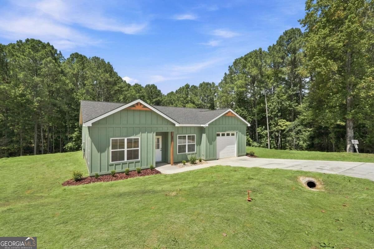 3 bedroom, 2 bathroom, 1,400 sq ft single family residence for sale at 381 Bethel Road, Talking Rock, GA 30175 — photo 4