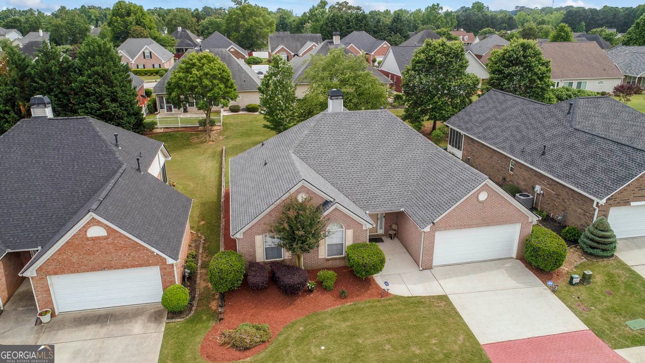 3 bedroom, 2 bathroom, 1,712 sq ft single family residence for sale at 1329 Jubilee Lane, Mcdonough, GA 30253 — photo 5