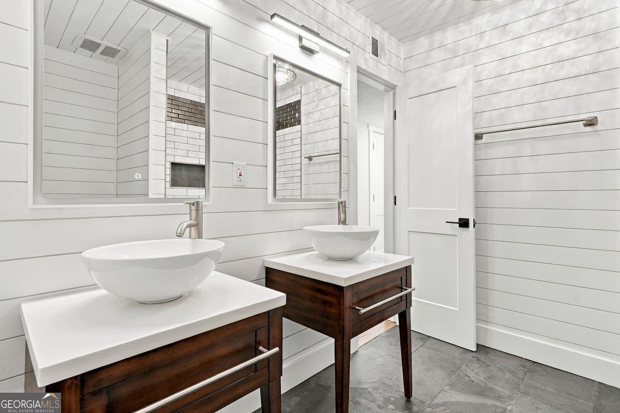 2 bedroom, 1 bathroom, 1,127 sq ft condominium for sale at 905 Riverview Drive, Marietta, GA 30067 — photo 6