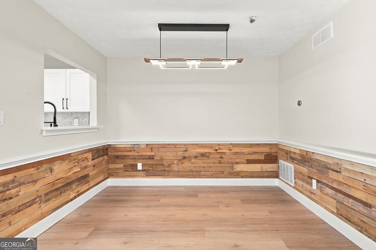 2 bedroom, 1 bathroom, 1,127 sq ft condominium for sale at 905 Riverview Drive, Marietta, GA 30067 — photo 9