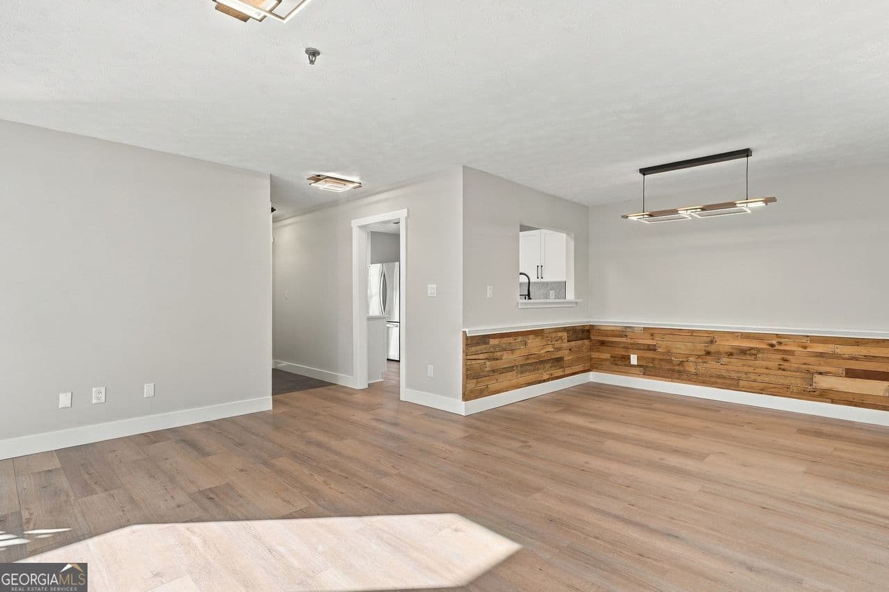 2 bedroom, 1 bathroom, 1,127 sq ft condominium for sale at 905 Riverview Drive, Marietta, GA 30067 — photo 4