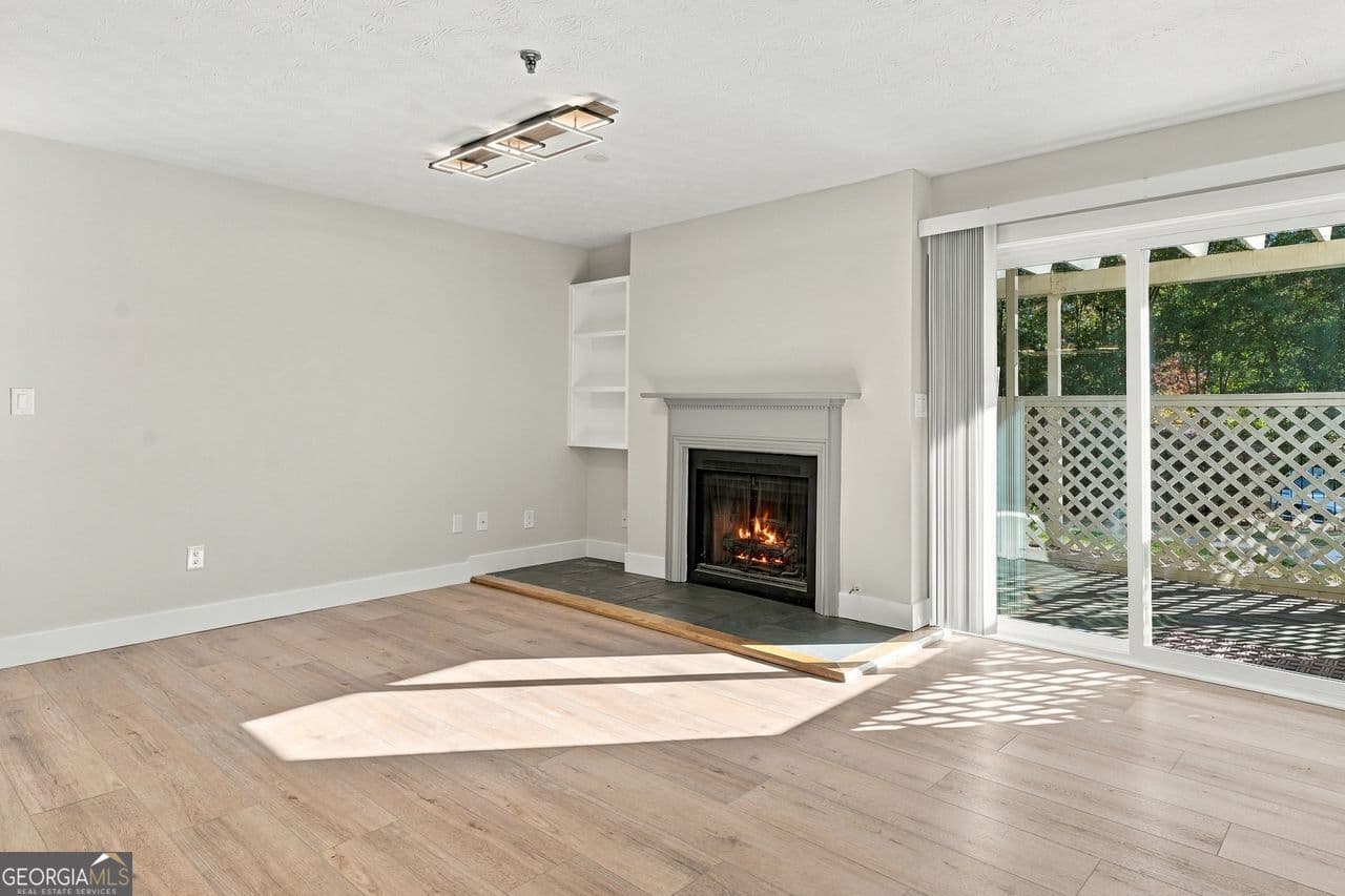 2 bedroom, 1 bathroom, 1,127 sq ft condominium for sale at 905 Riverview Drive, Marietta, GA 30067 — photo 8
